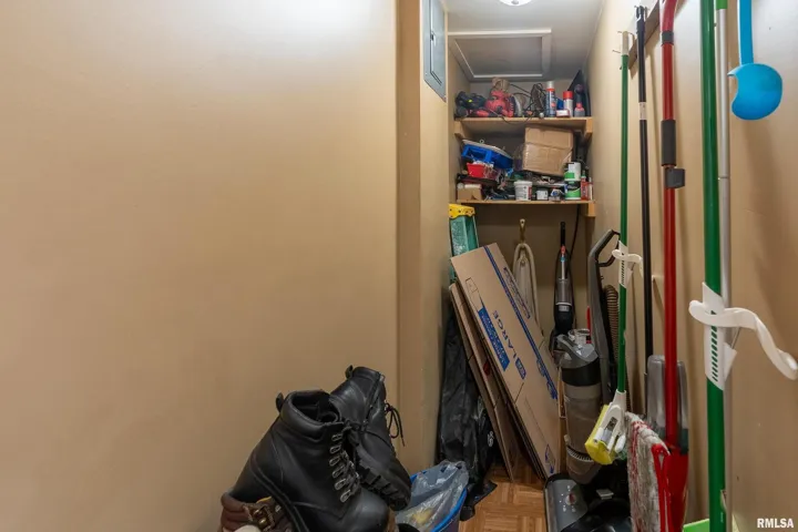 780