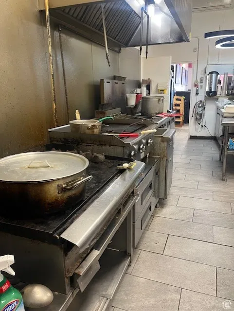 2592.View of kitchen