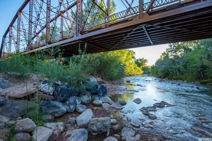 250 S Bridge Rd, Rockville, Utah 84763