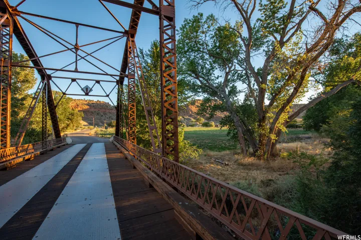 250 S Bridge Rd, Rockville, Utah 84763