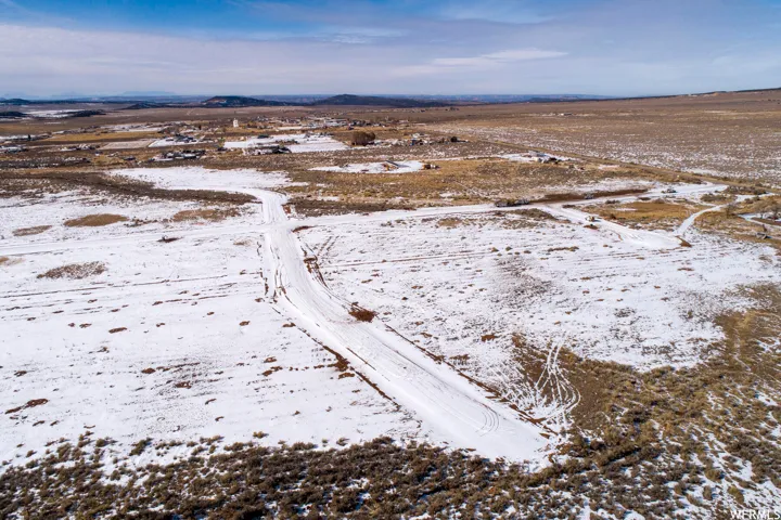17 Dean Ct, La Sal, Utah 84530