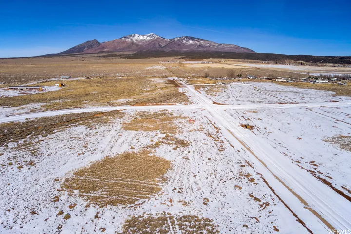 17 Dean Ct, La Sal, Utah 84530