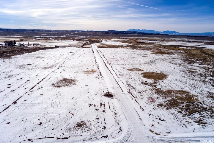 17 Dean Ct, La Sal, Utah 84530