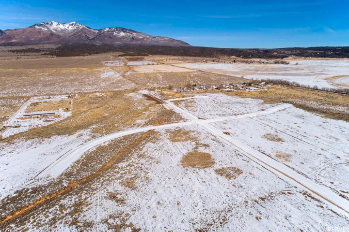 17 Dean Ct, La Sal, Utah 84530
