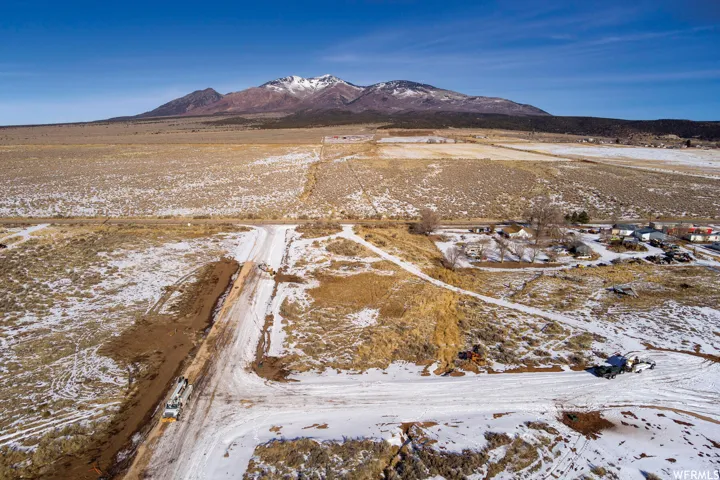 17 Dean Ct, La Sal, Utah 84530