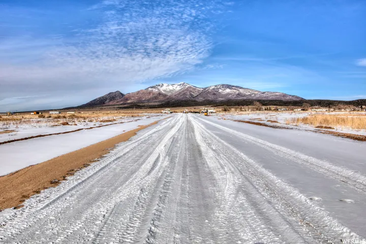17 Dean Ct, La Sal, Utah 84530