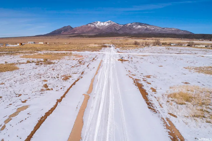 17 Dean Ct, La Sal, Utah 84530