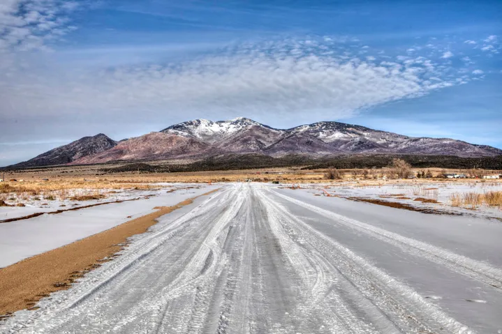 16 Dean Ct, La Sal, Utah 84530