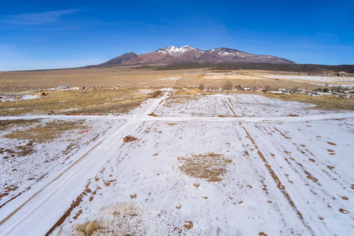 16 Dean Ct, La Sal, Utah 84530