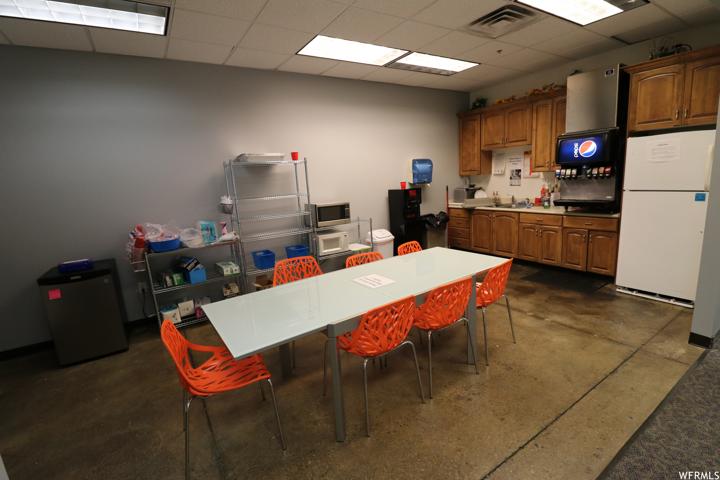 1365 W BUSINESS PARK DR
