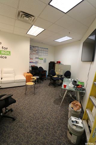 1365 W BUSINESS PARK DR