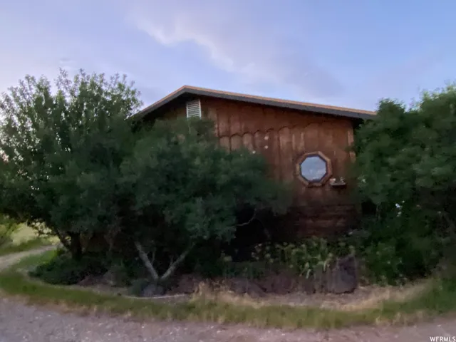 2406 Smokey Canyon Rd, Auburn, Wyoming 83111