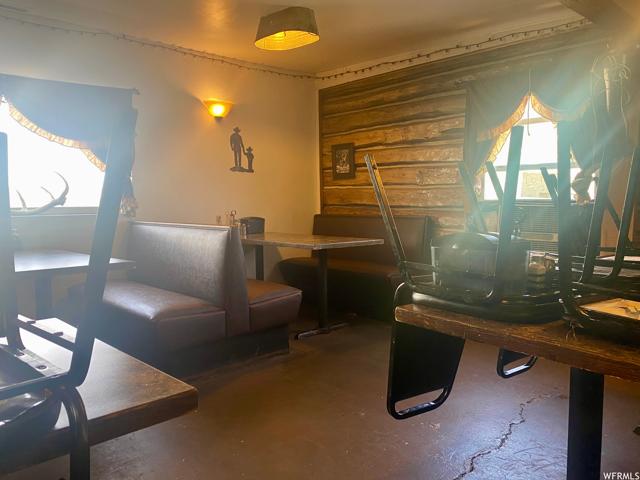 7682 E HWY 40