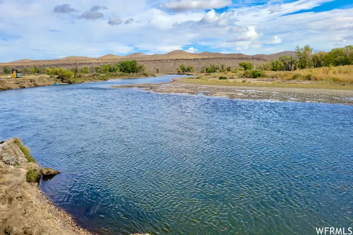 475 County Rd 324, Sinclair, Wyoming 82334