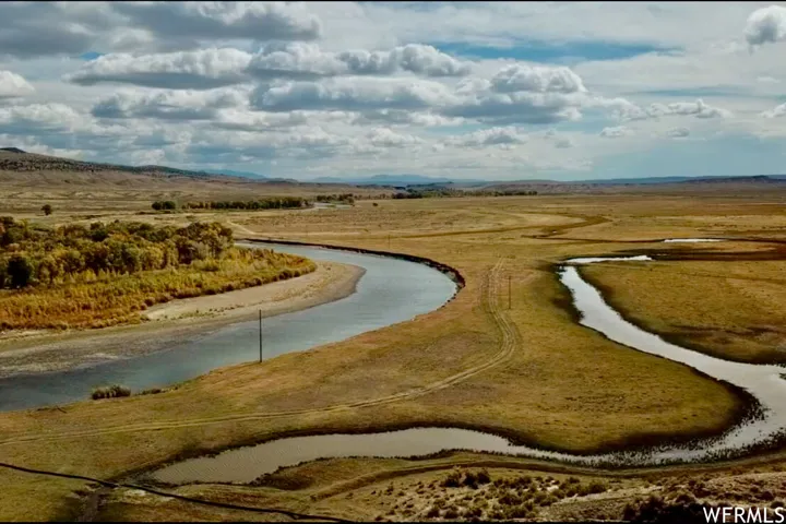 475 County Rd 324, Sinclair, Wyoming 82334