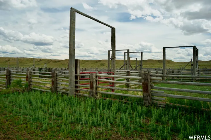 475 County Rd 324, Sinclair, Wyoming 82334