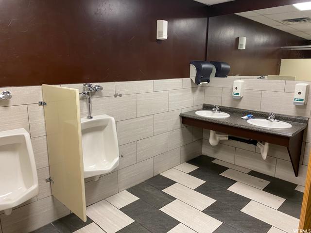1089 E HWY 40