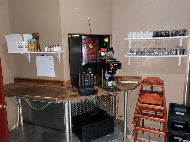 1089 E HWY 40