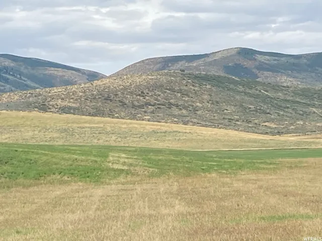 View of mountain feature