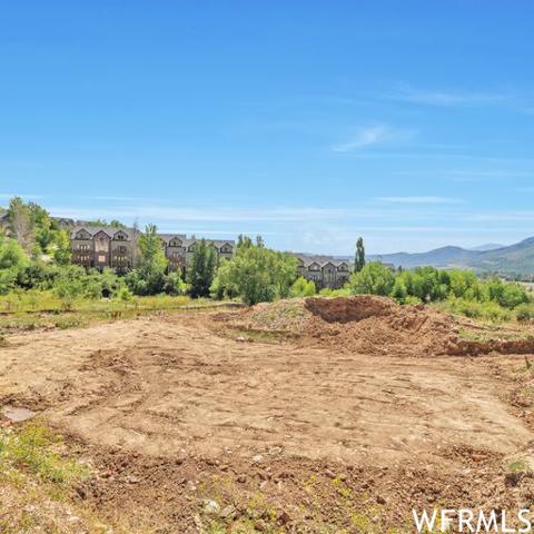 3575 N WOLF CREEK DR #5
