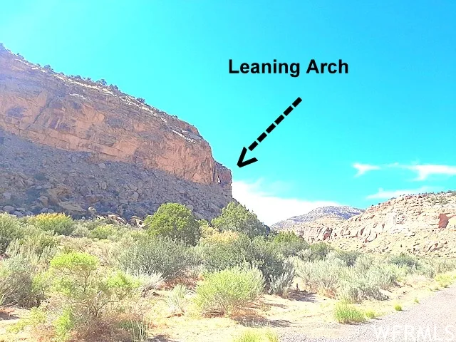 271 N THOMPSON CANYON RD.