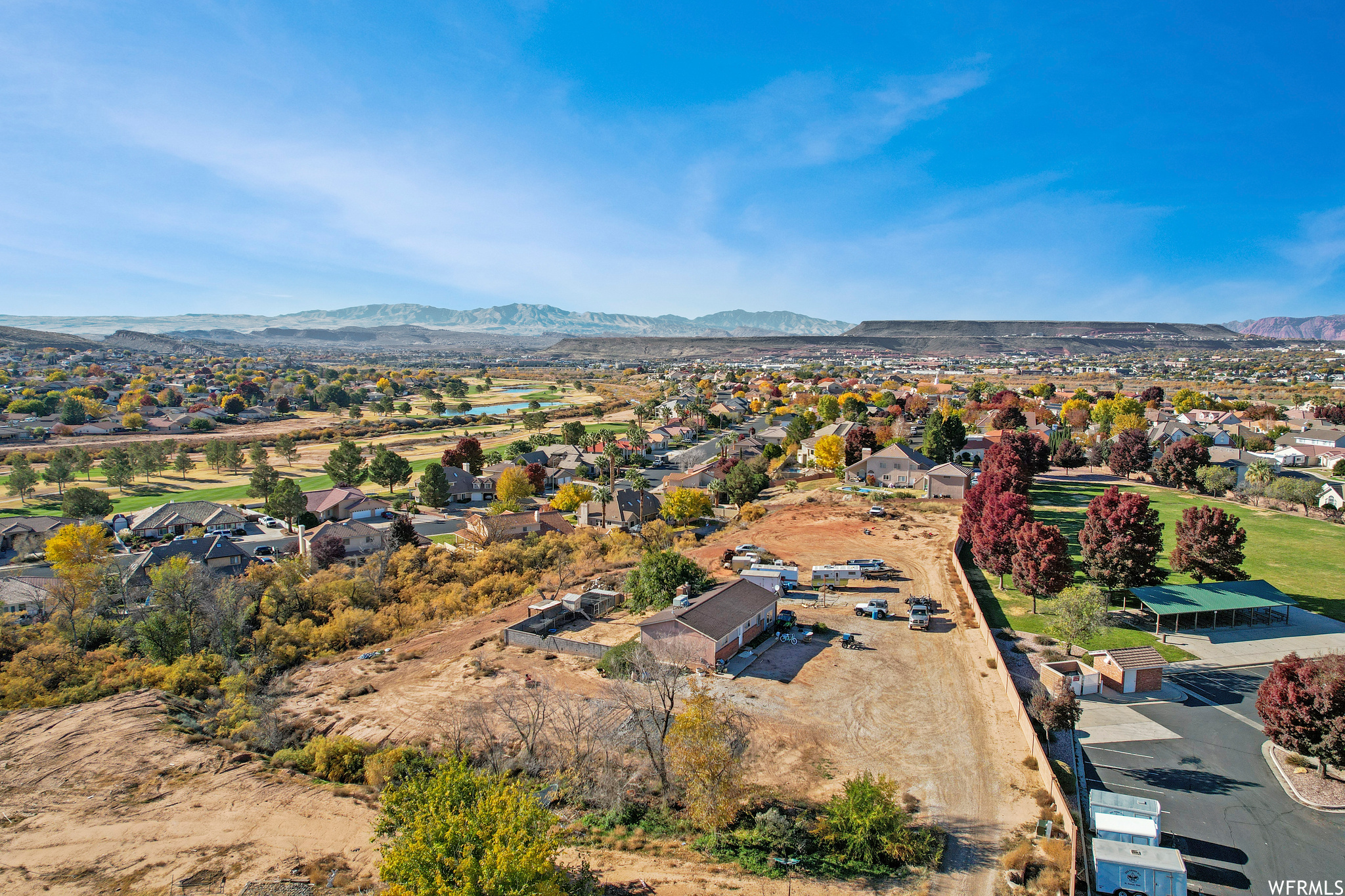 Bird's eye view featuring a mountain view