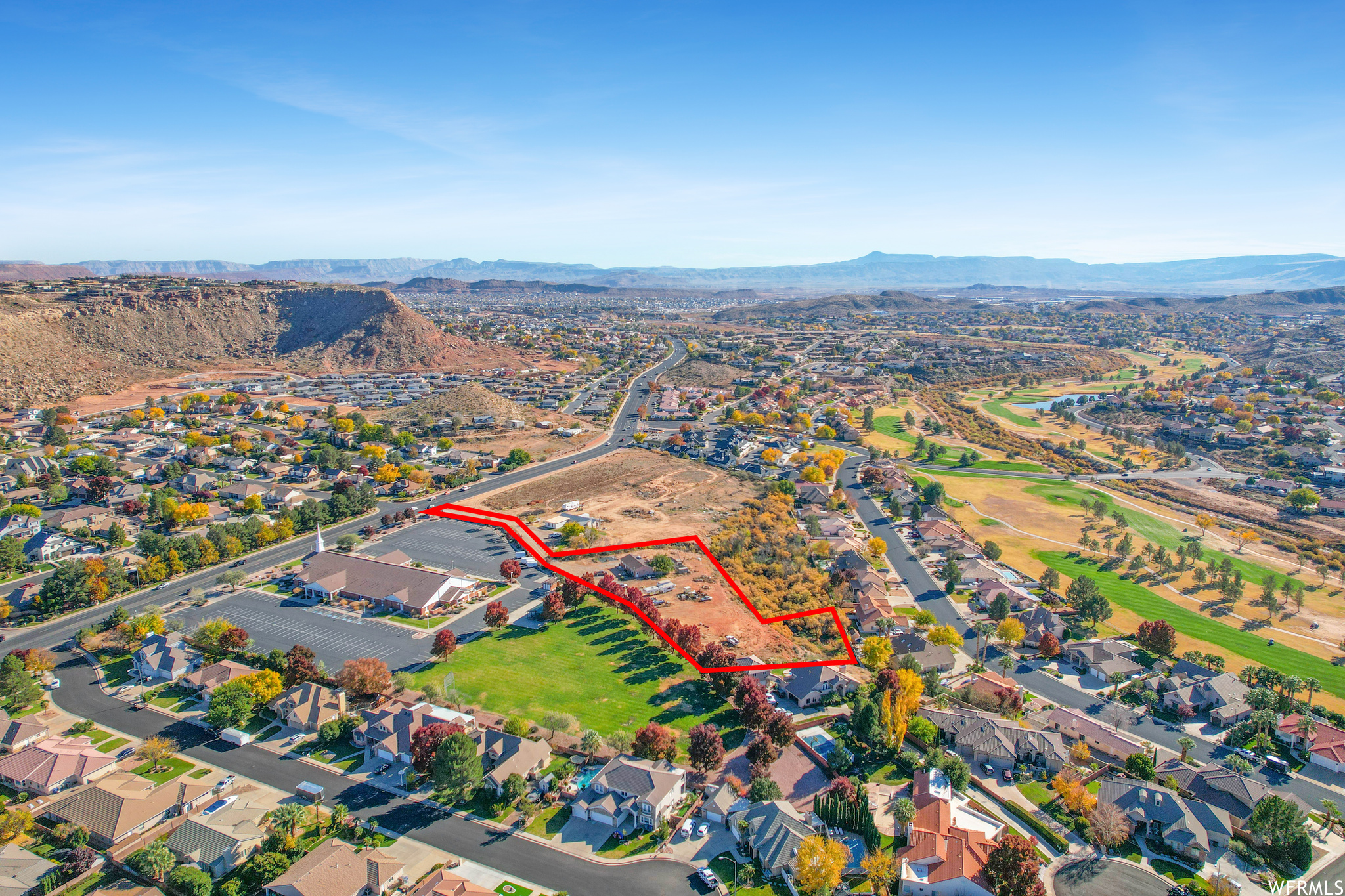 Bird's eye view with a mountain view