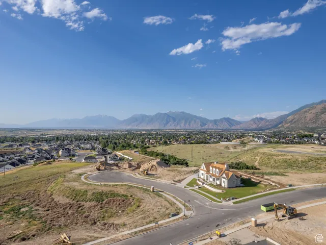 1362 S HELENS DR