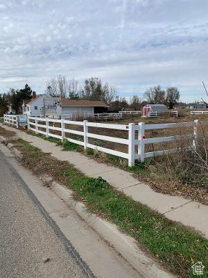 2794 W GENTILE