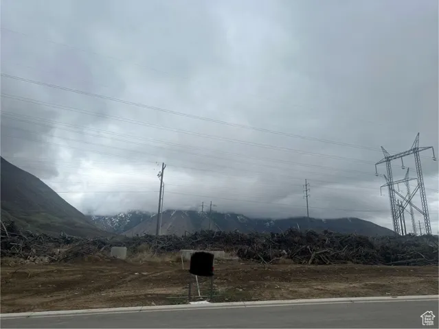 301 E Mapleton Estates Dr, Mapleton, Utah 84664