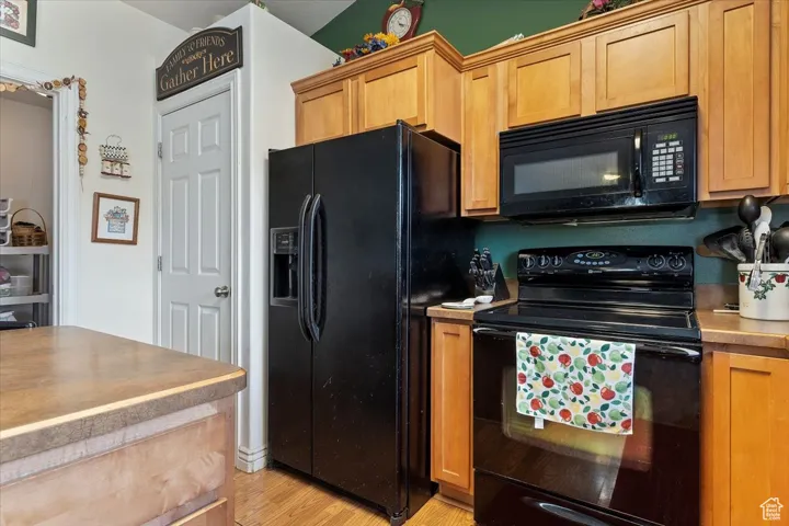 1319 W 1950 N, Clinton, Utah 84015