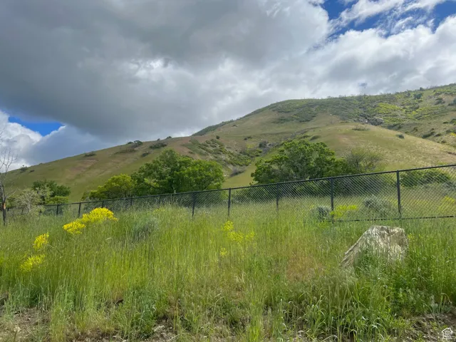 67 S Rock Loft Ridge Dr, Fruit Heights, Utah 84037