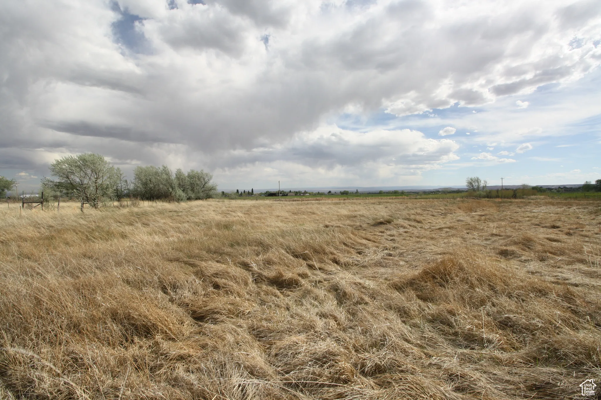 View of mother earth's splendor featuring a rural view