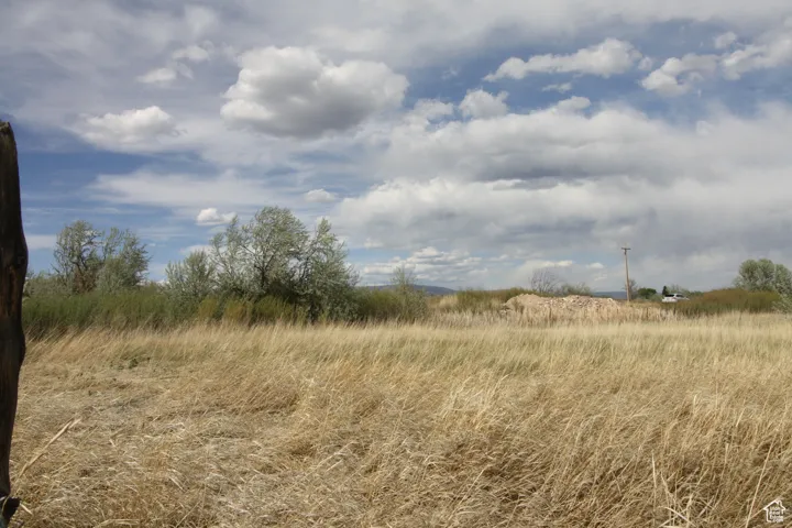 View of nature featuring a rural view
