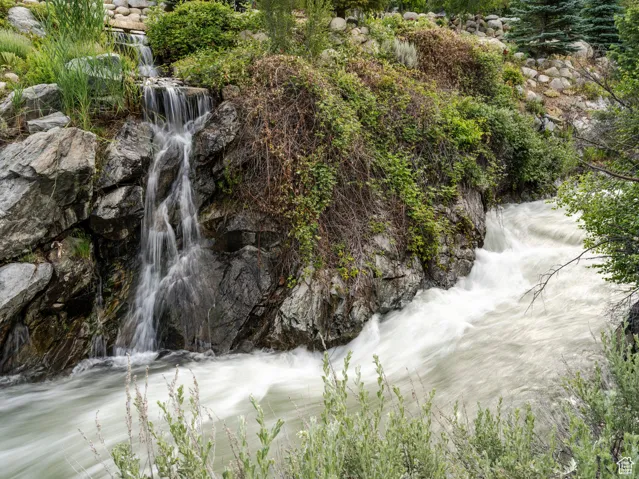 3793 E Quail Hill Ln, Sandy, Utah 84092