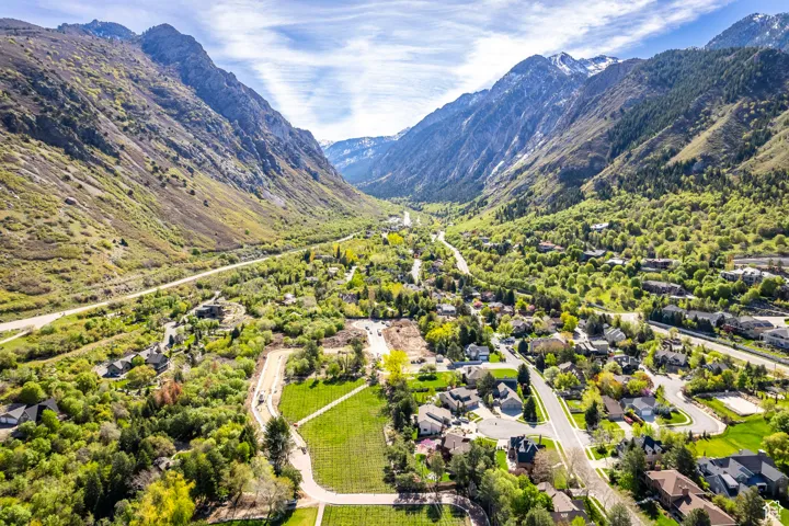 9674 S Quail Hill Ln, Sandy, Utah 84092