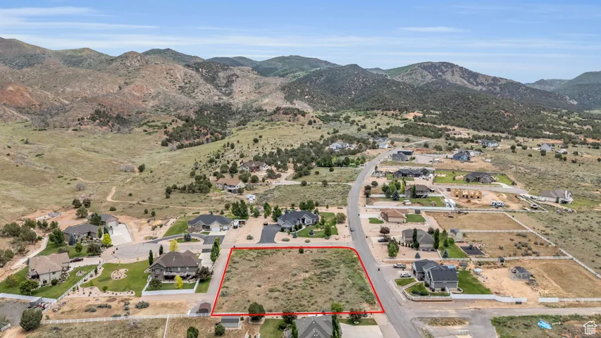 Bird's eye view with a mountain view