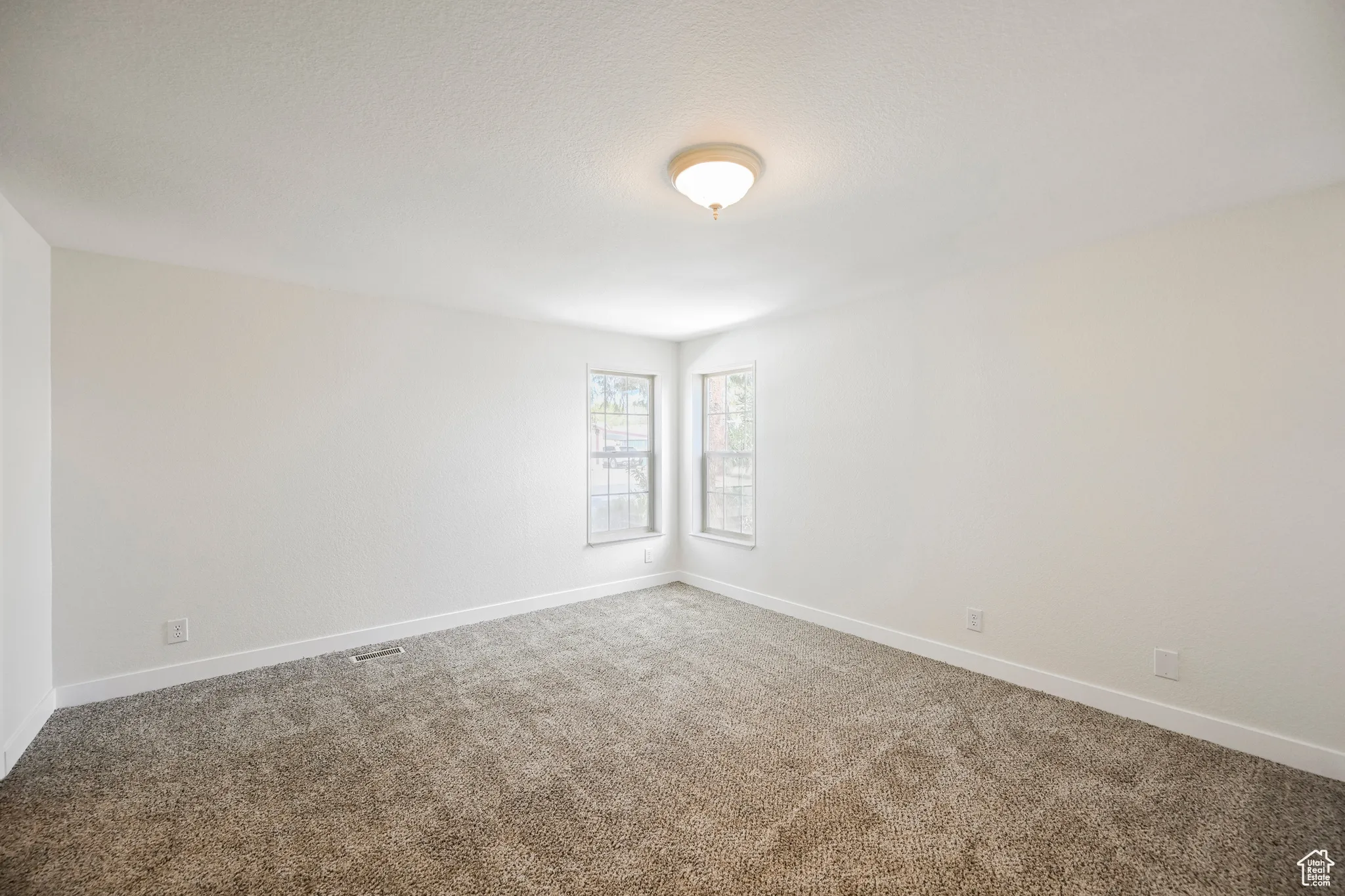Spare room with carpet