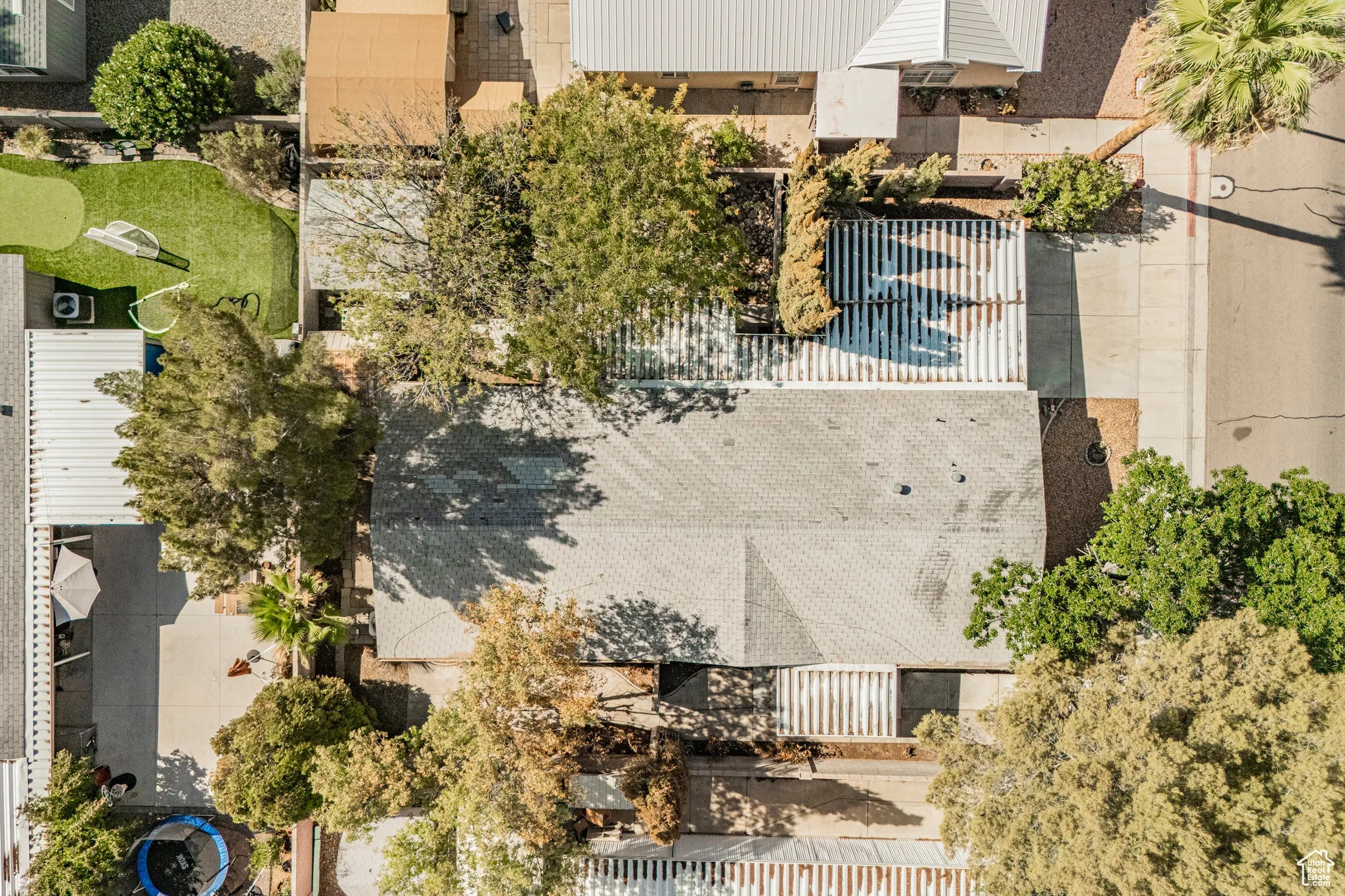 Birds eye view of property