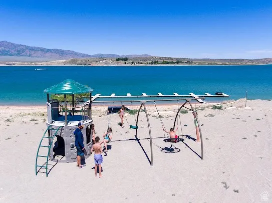 9390 W Lakeside Cir, Levan, Utah 84639