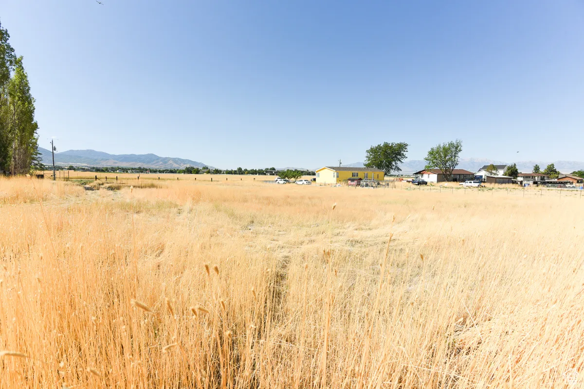 View of nature featuring a mountain view and a rural view