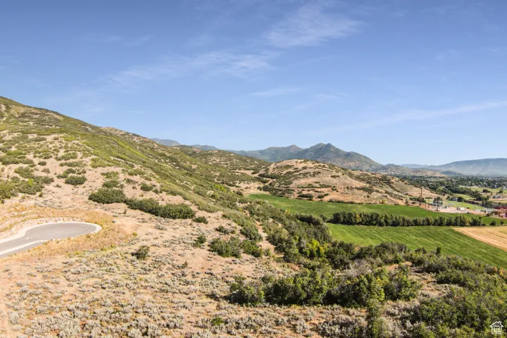View of mountain feature