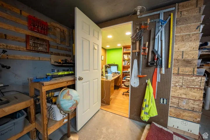 10143 S Dimple Dell Rd, Sandy, Utah 84092