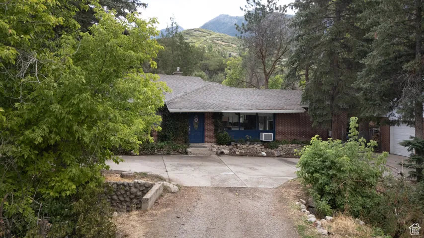 10143 S Dimple Dell Rd, Sandy, Utah 84092