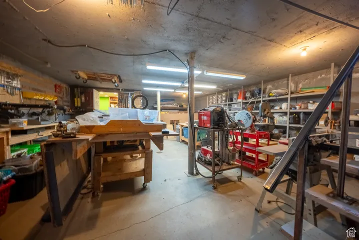 10143 S Dimple Dell Rd, Sandy, Utah 84092
