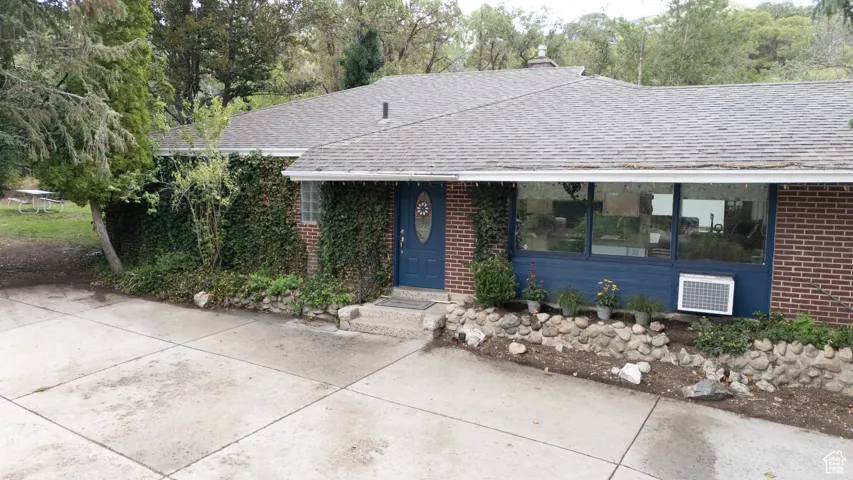 10143 S Dimple Dell Rd, Sandy, Utah 84092