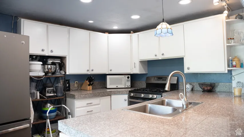 10143 S Dimple Dell Rd, Sandy, Utah 84092