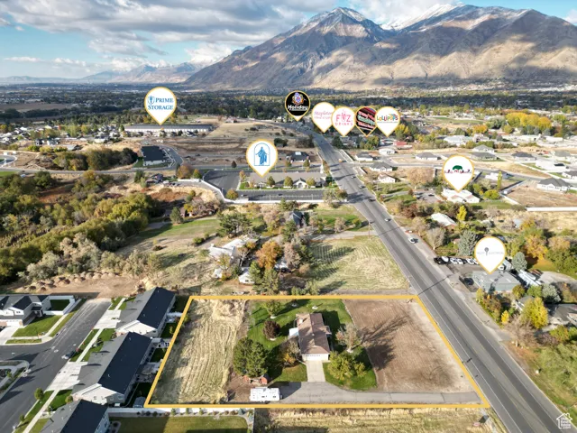 Bird's eye view with a mountain view