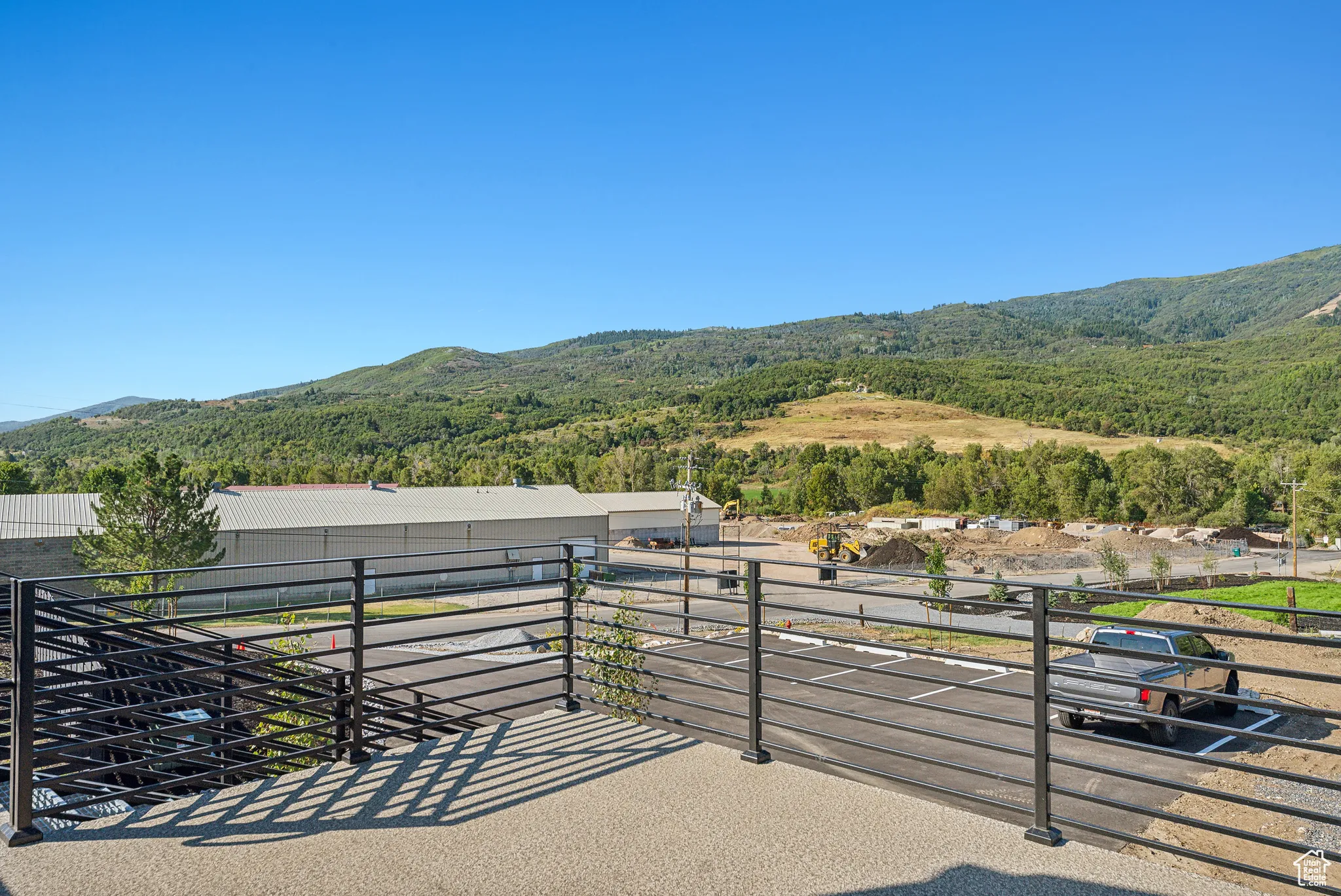 Expansive deck to enjoy the brreath taking views of Ogden Valley