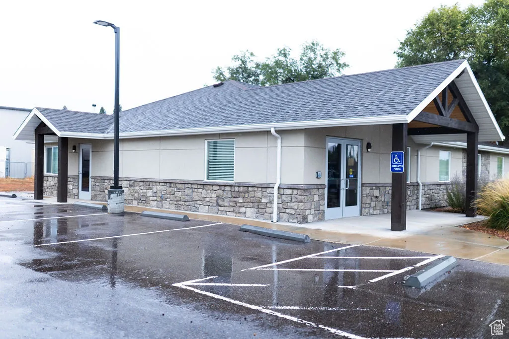 View of surrounding community